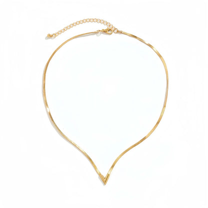 Vintage Simple Flat Snake Clavicle Chain Necklace for Male Creative V Shape Pendant Choker Jewelry Accessories Steampunk Men New Little Addiction