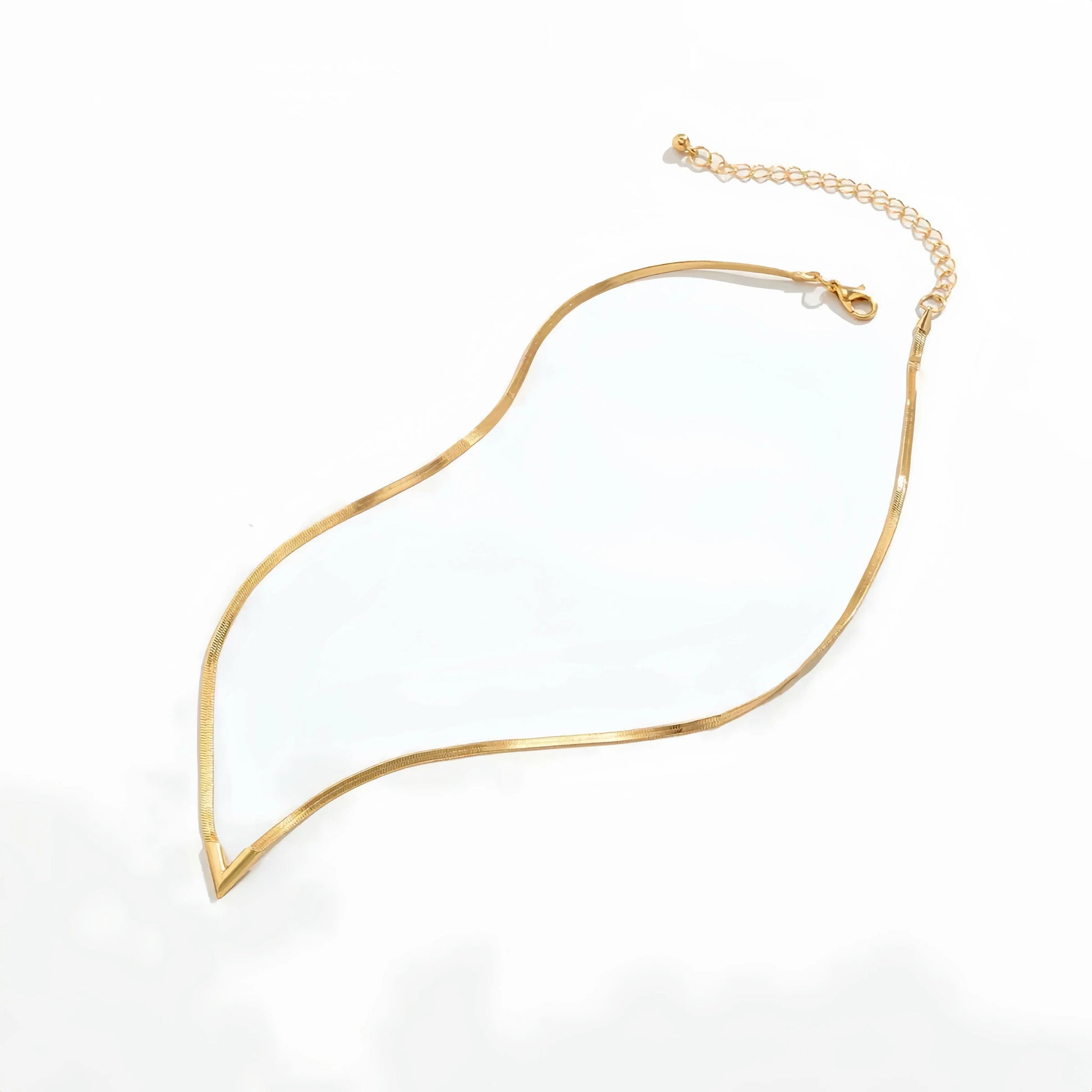 Vintage Simple Flat Snake Clavicle Chain Necklace for Male Creative V Shape Pendant Choker Jewelry Accessories Steampunk Men New Little Addiction