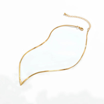 Vintage Simple Flat Snake Clavicle Chain Necklace for Male Creative V Shape Pendant Choker Jewelry Accessories Steampunk Men New Little Addiction