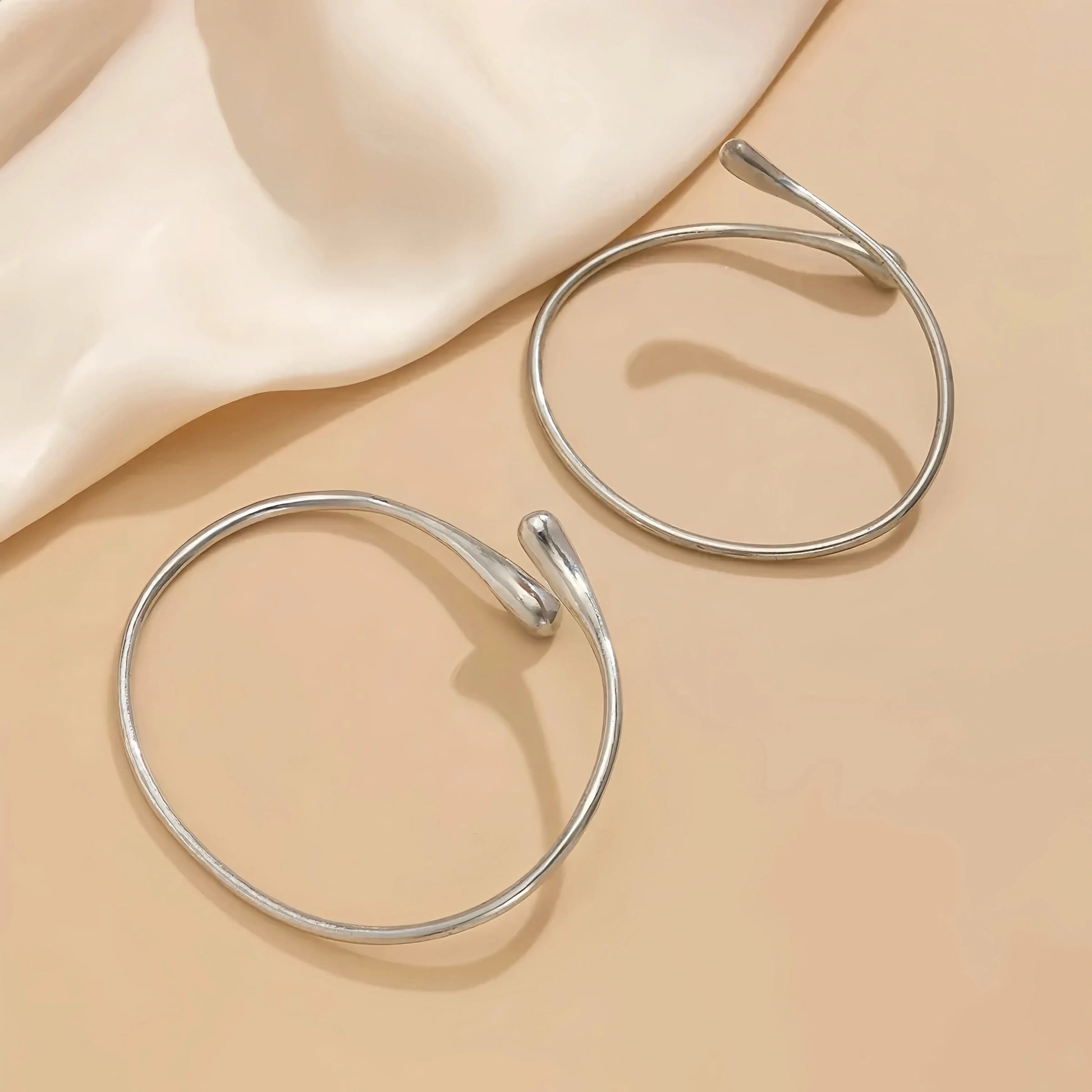 FTCY Vintage Simple Upper Arm Bracelet for Women Trendy Geometric Water Drop Shape Bangles Adjustable Women's Jewelry Little Addiction