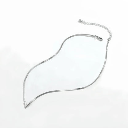 Vintage Simple Flat Snake Clavicle Chain Necklace for Male Creative V Shape Pendant Choker Jewelry Accessories Steampunk Men New Little Addiction