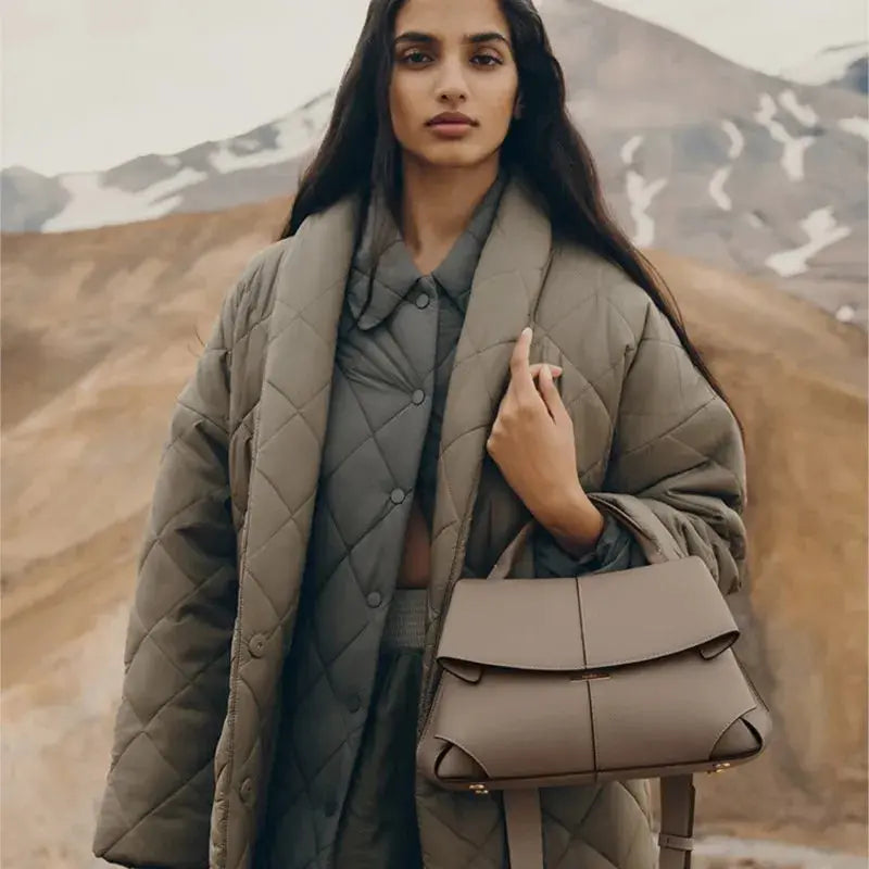Light luxury brand women's handbag for autumn and winter 2025, new designer high-end pleated shoulder crossbody handbag Little Addiction